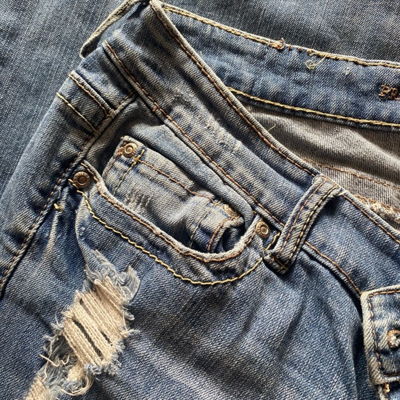 Vanity - Distressed Wide Leg Jeans - Picture 5 of 7